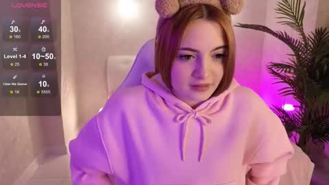 Daniela online show from November 2025 09:09:01 AM