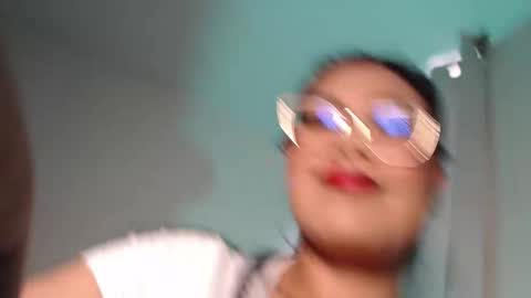 Lucia online show from September 2025 05:48:01 PM