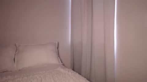 Lucia online show from January 2026 04:44:01 PM