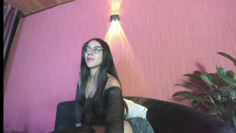 Snapshot of danielamonroe chatting on April 2026 11:46:01 PM danielamonroe online show from April 2026 11:46:01 PM