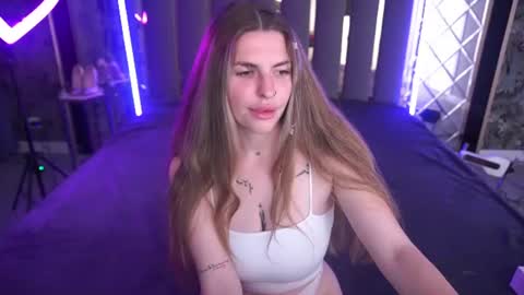 danielareign online show from June 2026 07:05:02 PM