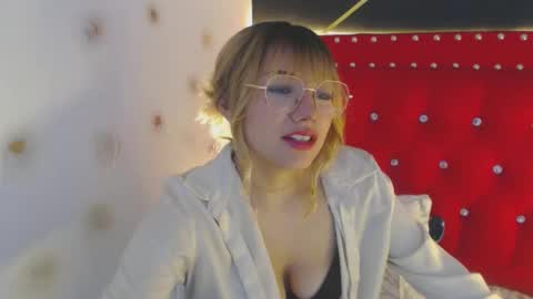danielawidx online show from April 2026 01:45:01 AM