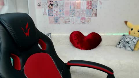 Snapshot of daniella_martin chatting on July 2026 12:58:01 AM Daniella Martin online show from July 2026 12:58:01 AM