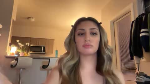 daniellarae1 online show from April 2026 04:12:02 AM