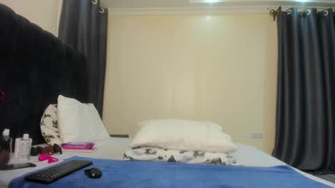 Snapshot of danielle_rock chatting on February 2025 03:28:01 AM danielle_rock online show from February 2025 03:28:01 AM