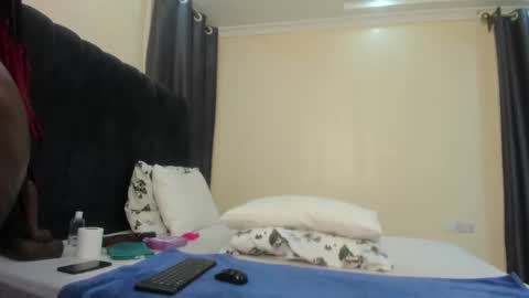 Snapshot of danielle_rock chatting on February 2025 10:26:02 PM danielle_rock online show from February 2025 10:26:02 PM