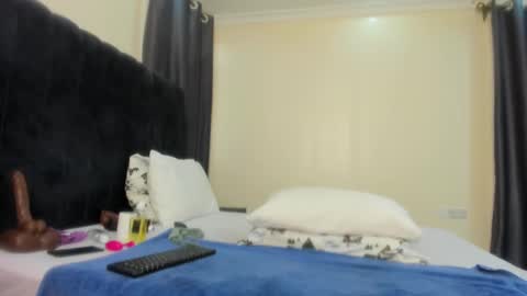 Snapshot of danielle_rock chatting on February 2025 09:33:01 AM danielle_rock online show from February 2025 09:33:01 AM