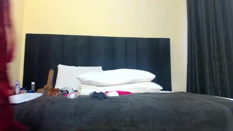 Snapshot of danielle_rock chatting on March 2025 07:15:01 AM danielle_rock online show from March 2025 07:15:01 AM