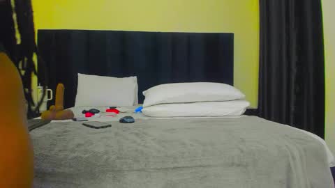 Snapshot of danielle_rock chatting on September 2025 10:47:01 AM danielle_rock online show from September 2025 10:47:01 AM