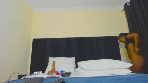 Snapshot of danielle_rock chatting on October 2025 10:38:01 AM danielle_rock online show from October 2025 10:38:01 AM