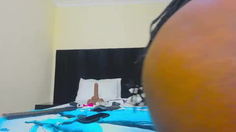 Snapshot of danielle_rock chatting on November 2025 08:32:01 PM danielle_rock online show from November 2025 08:32:01 PM