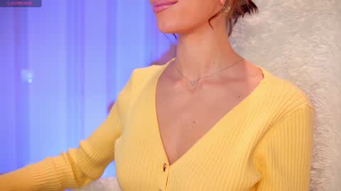 Snapshot of danielle_thomas chatting on January 2025 11:55:01 AM Danielle online show from January 2025 11:55:01 AM