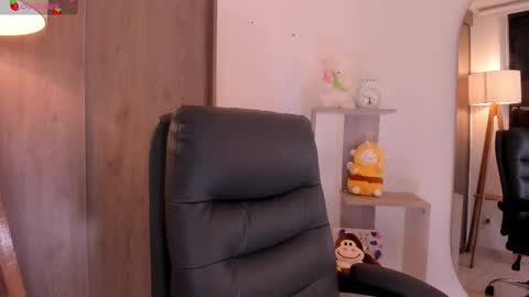 Danielle Rose online show from November 2025 11:15:01 PM