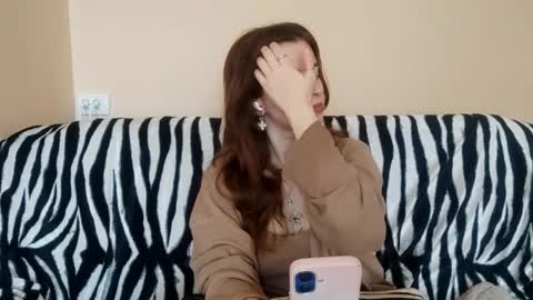 Mia online show from April 2026 06:21:01 AM