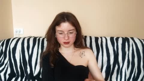 Mia online show from April 2026 01:55:02 PM