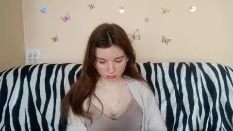 Snapshot of daniellevaulet chatting on April 2026 01:13:02 PM Mia online show from April 2026 01:13:02 PM