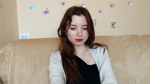 Snapshot of daniellevaulet chatting on May 2026 07:04:01 AM Mia online show from May 2026 07:04:01 AM