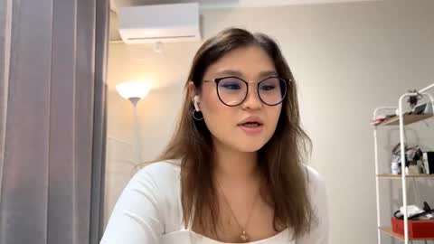 Luna  online show from November 2025 09:04:01 AM