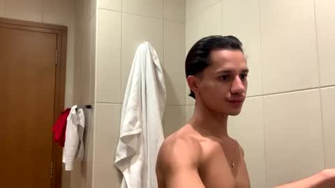 Snapshot of daniels_cruz chatting on January 2025 04:44:02 PM Daniels Cruz online show from January 2025 04:44:02 PM