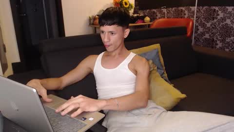 Snapshot of daniels_cruz chatting on February 2026 01:59:02 AM Daniels Cruz online show from February 2026 01:59:02 AM