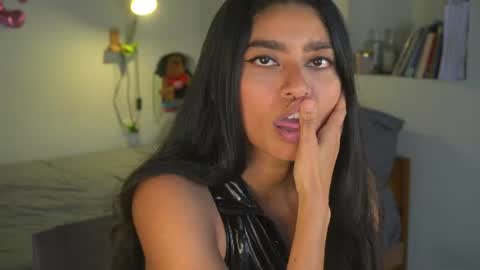 Snapshot of daniisla chatting on June 2026 07:29:01 PM danalle .. online show from June 2026 07:29:01 PM