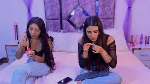 Danilu and Eva online show from September 2025 08:12:02 PM