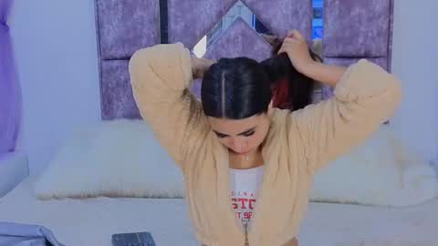 Danilu and Eva online show from October 2025 08:20:01 PM