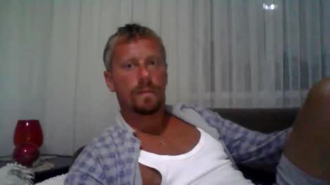 Snapshot of danisami12345 chatting on September 2025 08:10:01 PM daniel online show from September 2025 08:10:01 PM