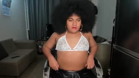Snapshot of danisweet_ chatting on June 2026 01:41:01 AM dani online show from June 2026 01:41:01 AM