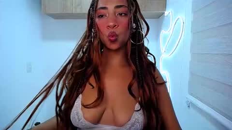 Danna  Ross online show from December 2025 12:26:02 AM