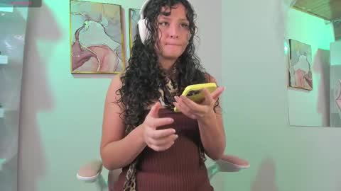 Danna Lovs online show from March 2025 12:37:02 PM