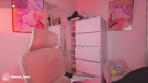 Danna Lovs online show from November 2025 05:47:01 PM