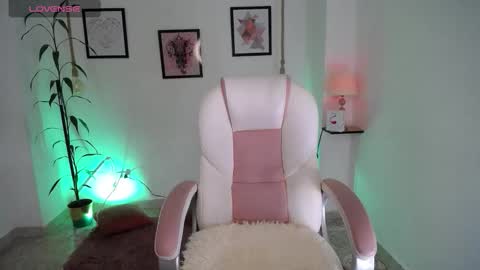 Danna online show from March 2026 10:58:02 PM