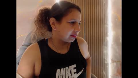 Snapshot of danna_sg chatting on June 2026 03:00:02 AM danna_sg online show from June 2026 03:00:02 AM