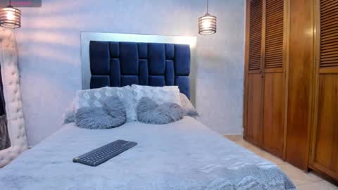 Danna  online show from October 2025 12:15:02 PM