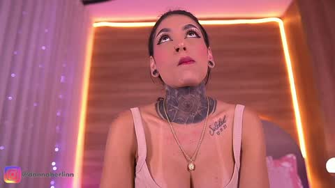 Danna Berlin  online show from March 2026 07:31:01 PM