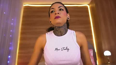 Danna Berlin  online show from April 2026 07:11:02 PM