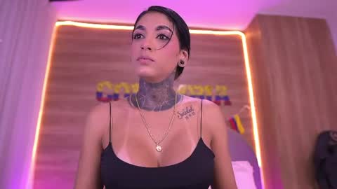 Danna Berlin  online show from June 2026 07:15:01 PM