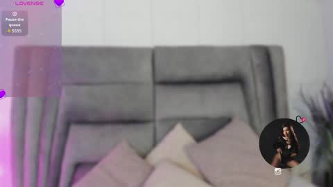 Danna online show from April 2026 07:45:01 PM