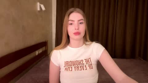 dannamissss online show from November 2025 08:33:02 PM