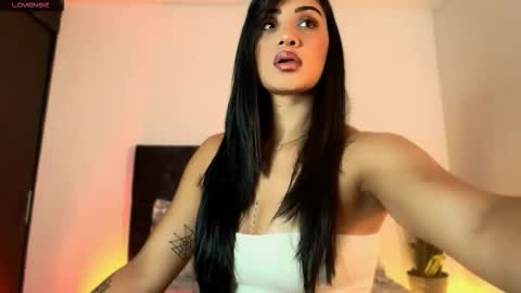 Danna Wells online show from November 2025 01:59:01 AM