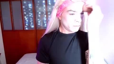 danni online show from February 2026 07:15:02 PM