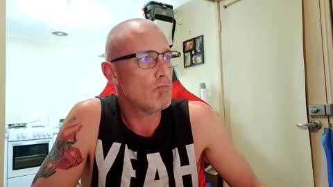 dannozdirekt online show from November 2025 12:37:01 PM