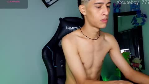 Danny online show from November 2025 01:24:01 PM