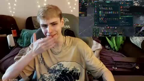 Snapshot of danny_fox888 chatting on May 2026 01:06:01 PM Daniel online show from May 2026 01:06:01 PM