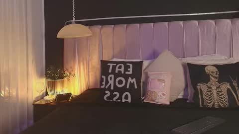 Dannyaa online show from November 2025 12:41:02 PM