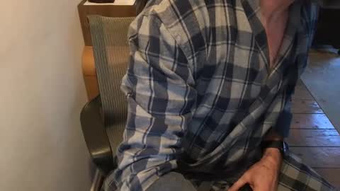 Snapshot of dannybuoy2 chatting on January 2025 08:42:01 AM dannybuoy2 online show from January 2025 08:42:01 AM