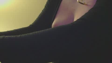 Snapshot of dannysucksdick chatting on December 2024 10:49:01 AM danisuxdicks online show from December 2024 10:49:01 AM