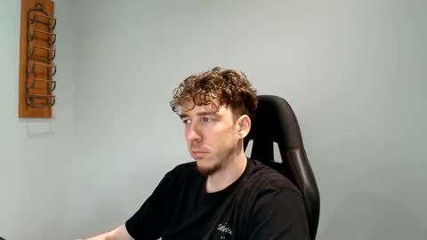 Snapshot of dannythreeyway chatting on September 2025 06:29:01 PM DannyThreeWay online show from September 2025 06:29:01 PM