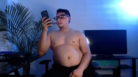 Snapshot of dante_xo chatting on July 2026 11:26:01 PM A L E J A N D R O online show from July 2026 11:26:01 PM